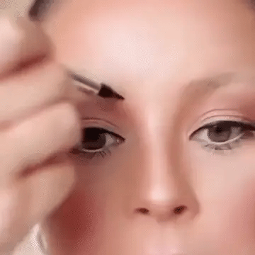 gifstilousprancene-ezgif.com-apng-to-gif-converter.gif__PID:2a9260c7-d03f-47ac-b304-b638604eaa20